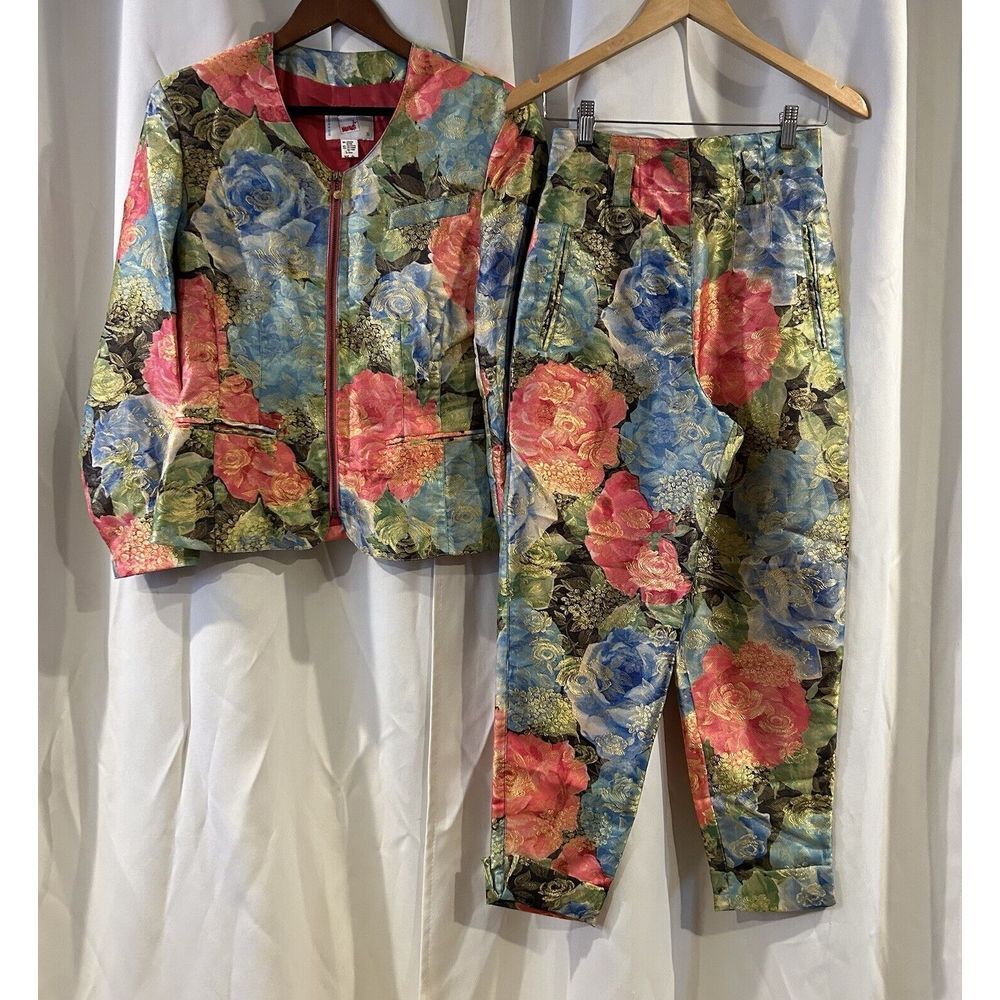 Vintage Mondi‎ Floral Blazer & Pant Set